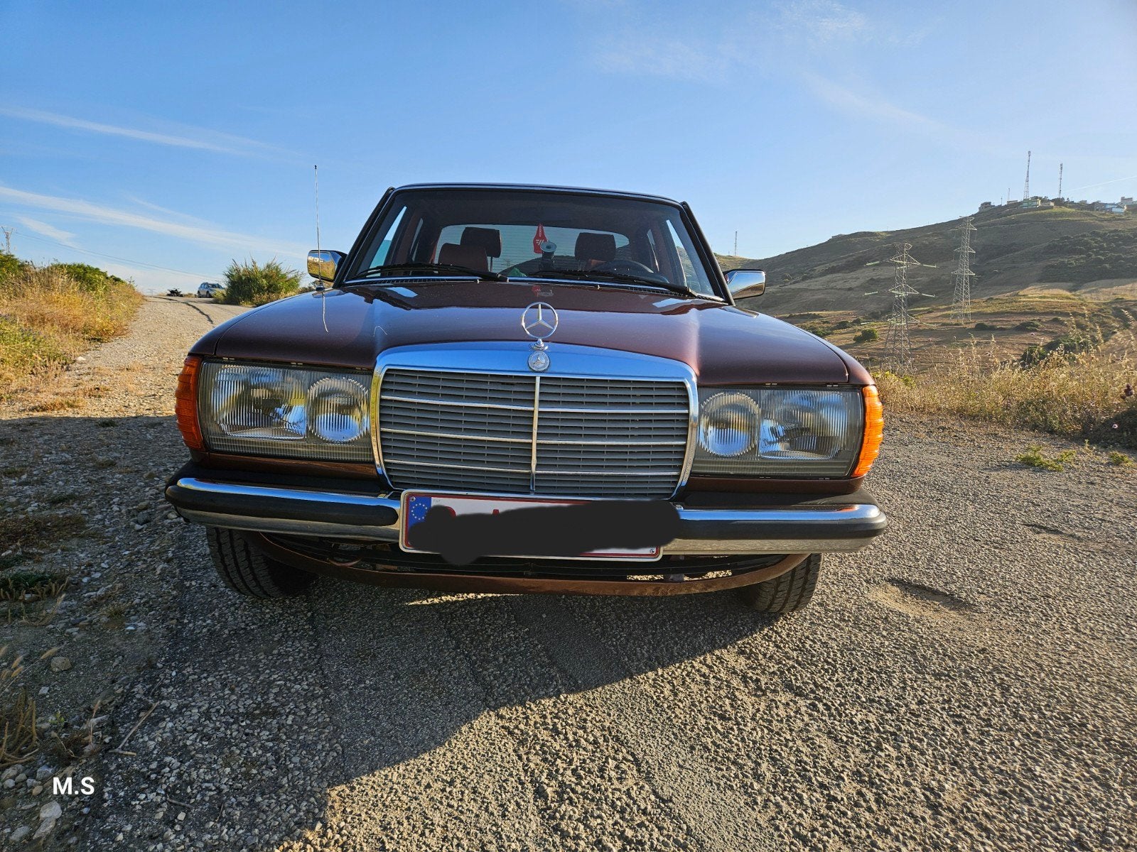 MERCEDES 240DIESEL 1985, Auto's, 4 deurs, Bruin, Particulier, Dealer onderhouden