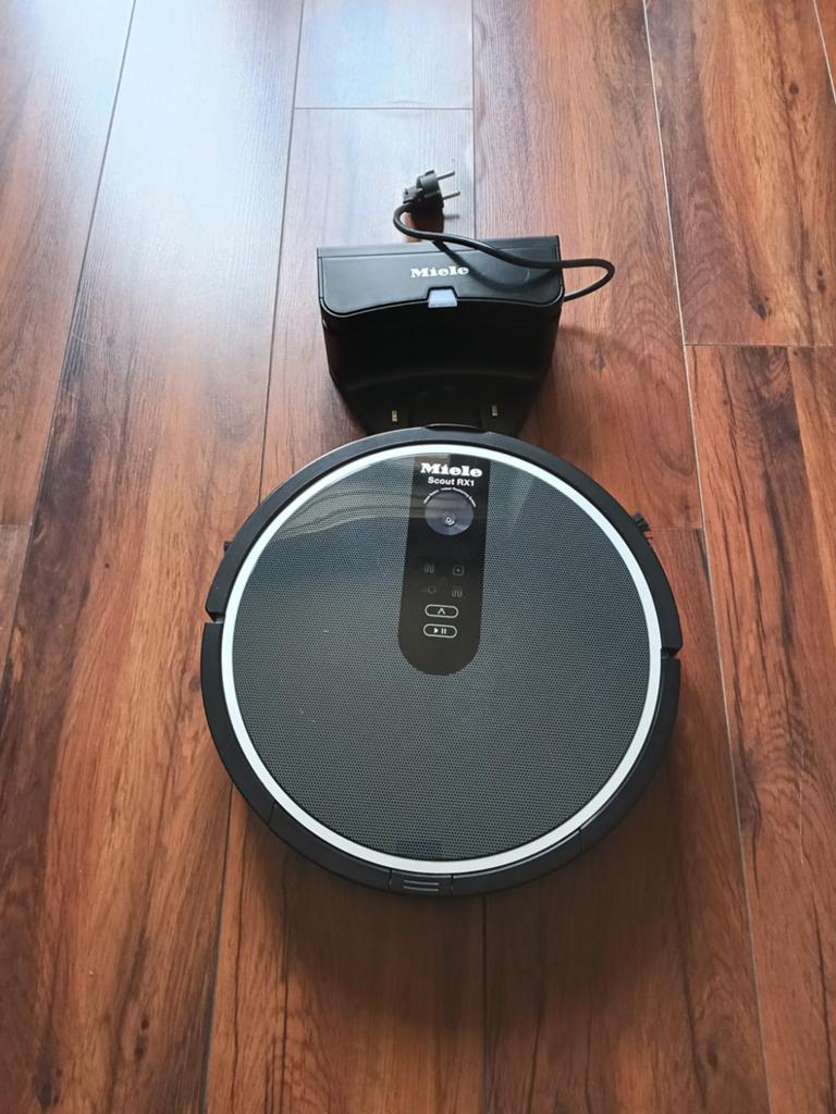 Miele robot cleaner scout RX1, ZWART, Elektronische apparatuur, Ophalen, Slimme navigatie, Robotstofzuiger, Miele