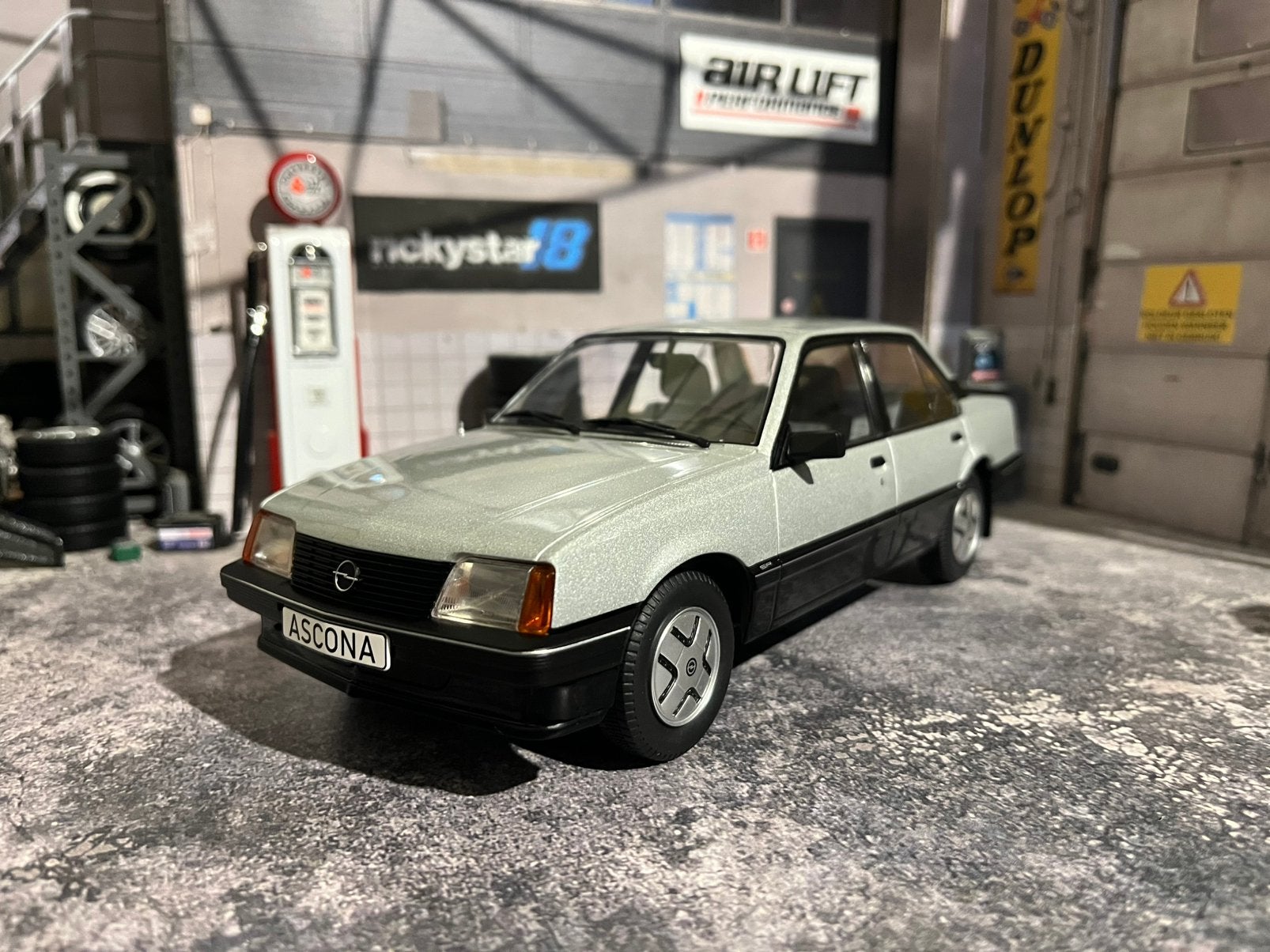 1:18 Opel Ascona C SR - nieuw in doos, Ophalen of Verzenden, Zo goed als nieuw, Auto