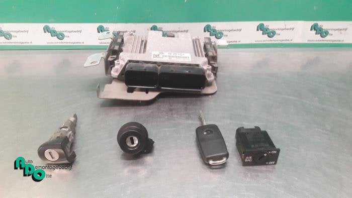 Kontaktslot + computer van een Volkswagen Golf Plus (Golf Pl, Gebruikt, -, Volkswagen, -