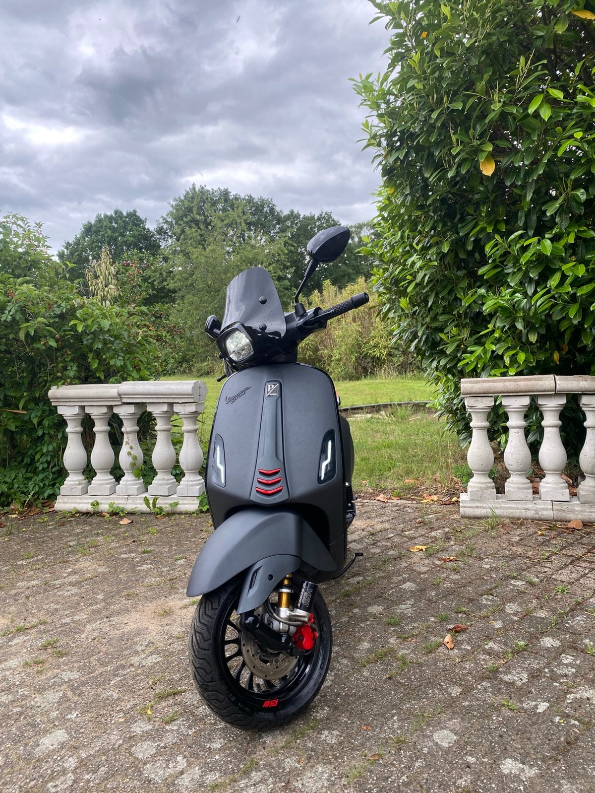Vespa sprint 80 cc Malossi - Akra - SIP - NL kenteken, Motos, Motos | Piaggio, Scooter, Jusqu'à 11 kW, Éclairage LED, 1 cylindre
