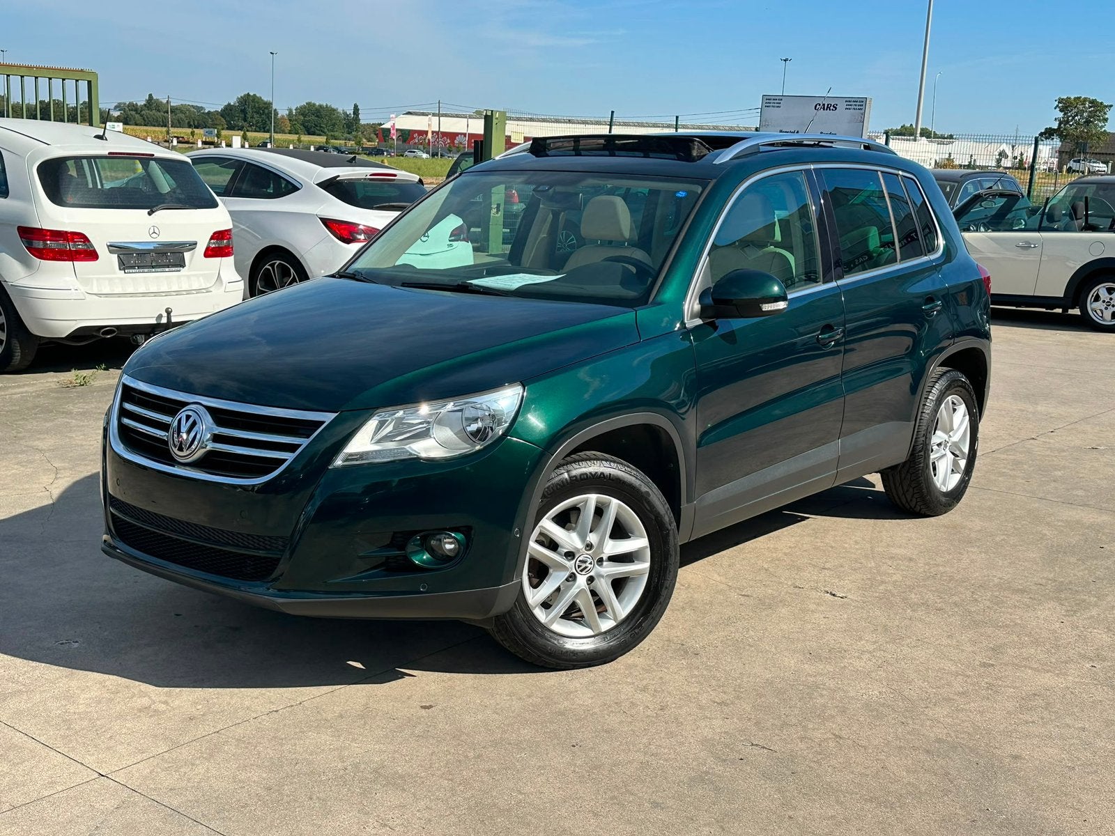 Volkswagen Tiguan 2L Benzine 4X4 Full Opties, Auto's, Euro 5, Overige kleuren, 1984 cc, Leder