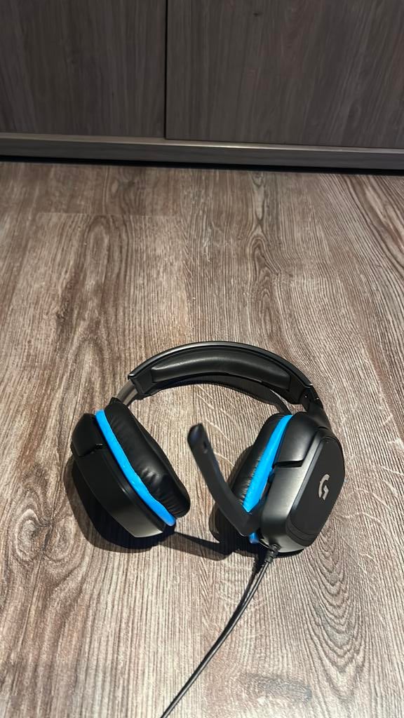 Logitech g432 gaming headset, Computers en Software, Ophalen, Gaming headset, Zo goed als nieuw