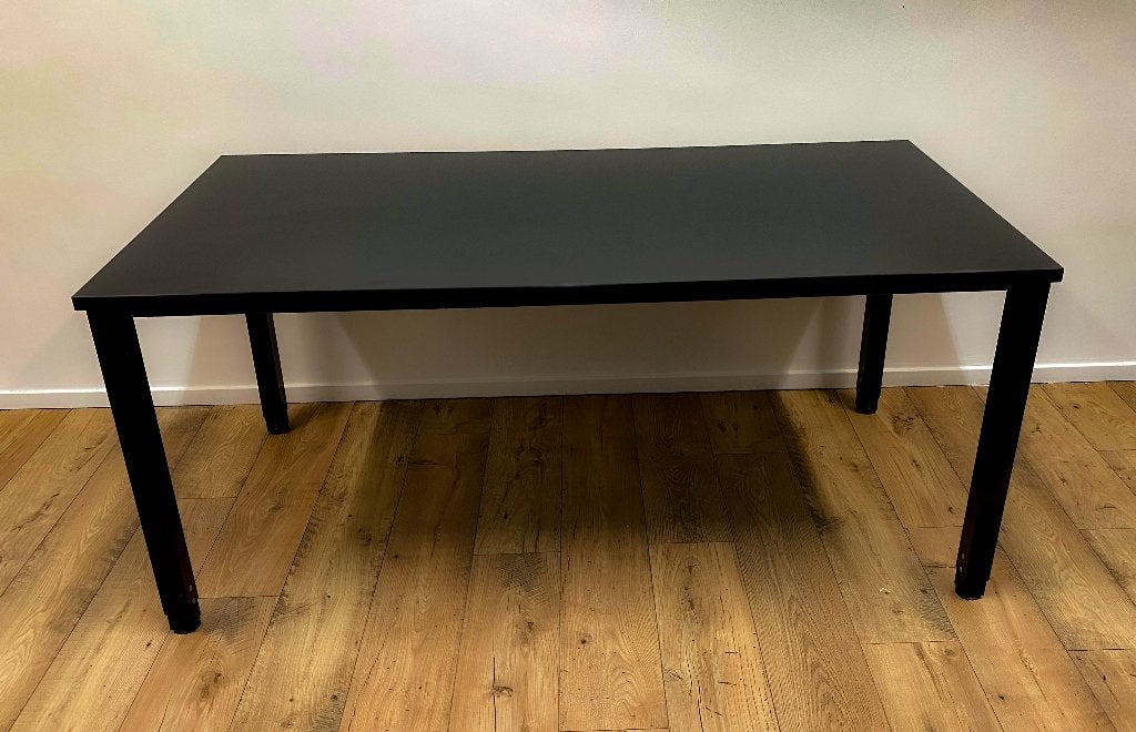 Zwart moderne bureau met kabelgoot., Ophalen, Zwart, 160 cm, Gebruikt