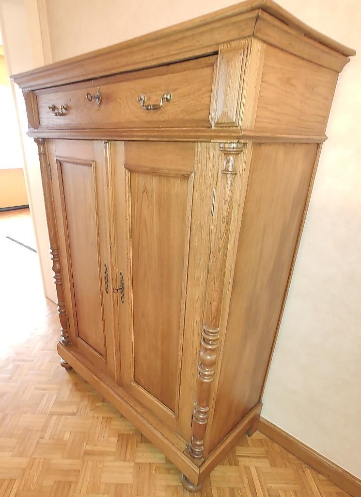 Zeer mooie Vertiko-kast / linnenkast. Spotprijs. Moet weg., Ophalen
