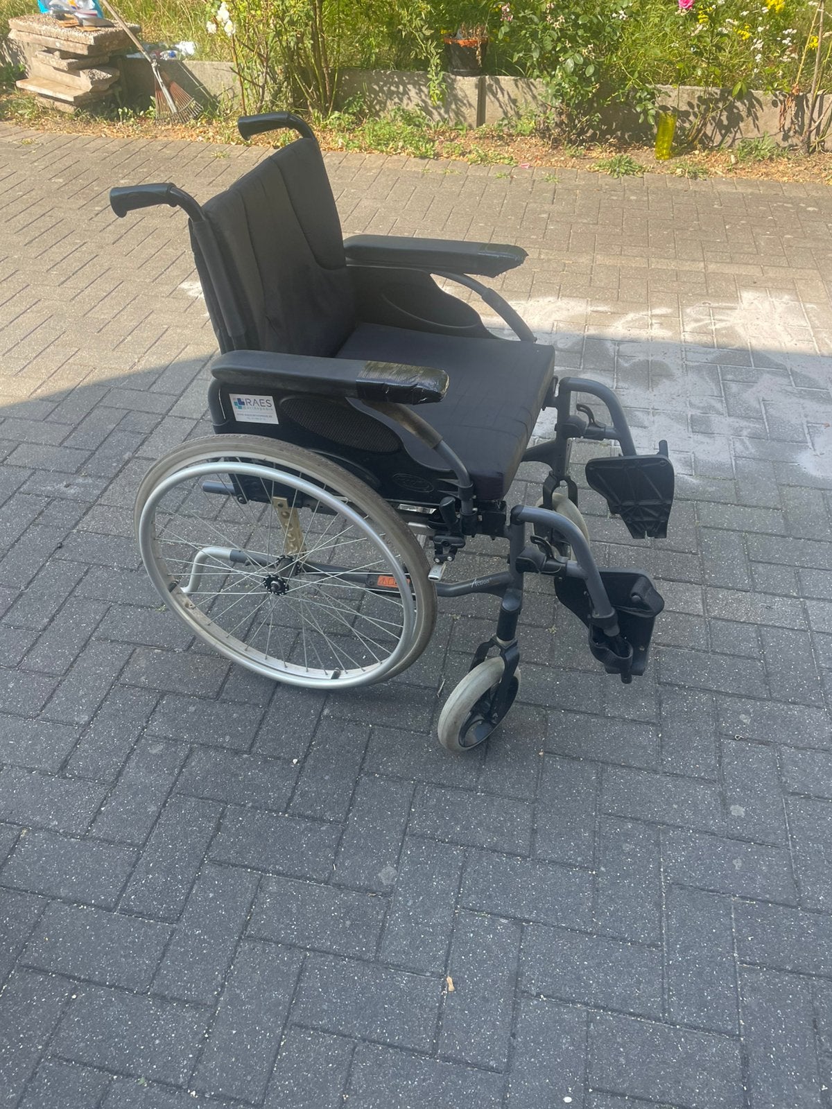 rolstoel  en rollatr, Diversen, Ophalen, Zo goed als nieuw