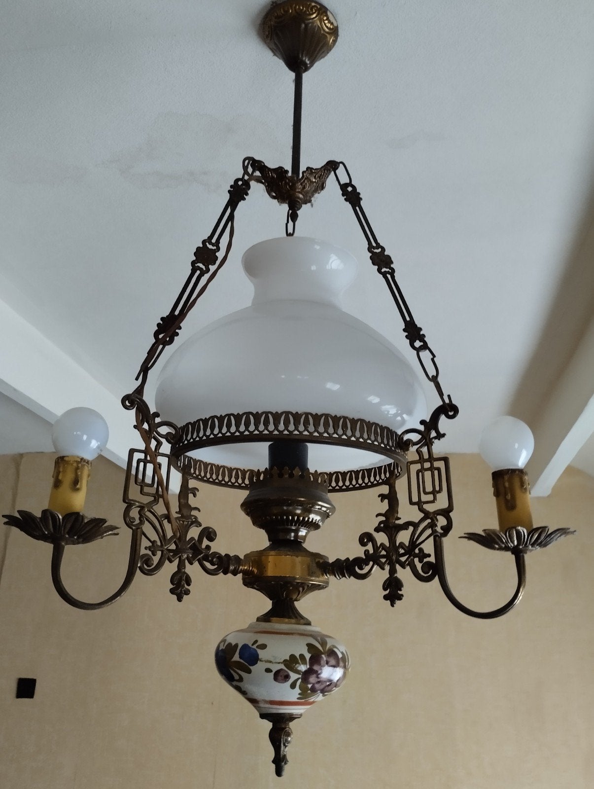 Antieke majolica petroleum hanglamp, Enlèvement