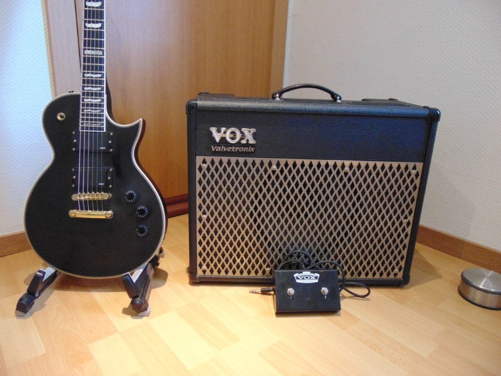 Vox AD50VT Valvetronix + Les Paul Harley Benton SC-1000 SBK, Enlèvement, Neuf, Guitare, 50 à 100 watts
