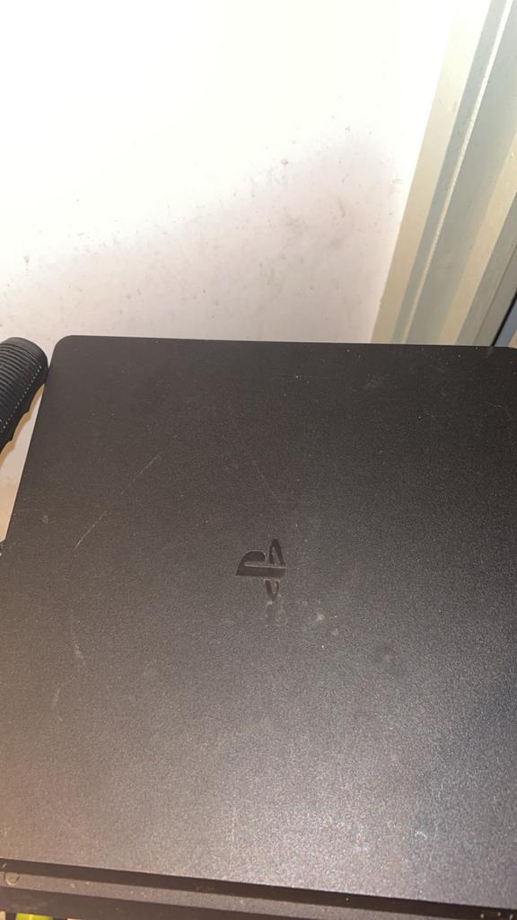 ps4, Computers en Software, Windows Laptops, Ophalen, Zo goed als nieuw