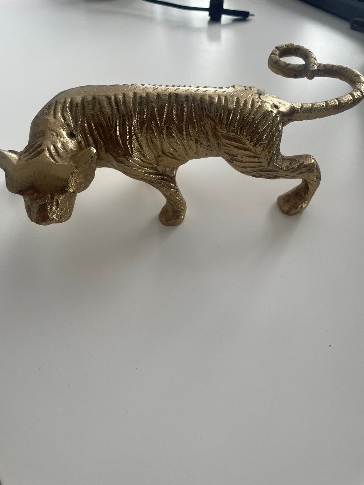 Messingbeeldje Tijger 26cm, Ophalen of Verzenden, Beeld, Goud, Metaal