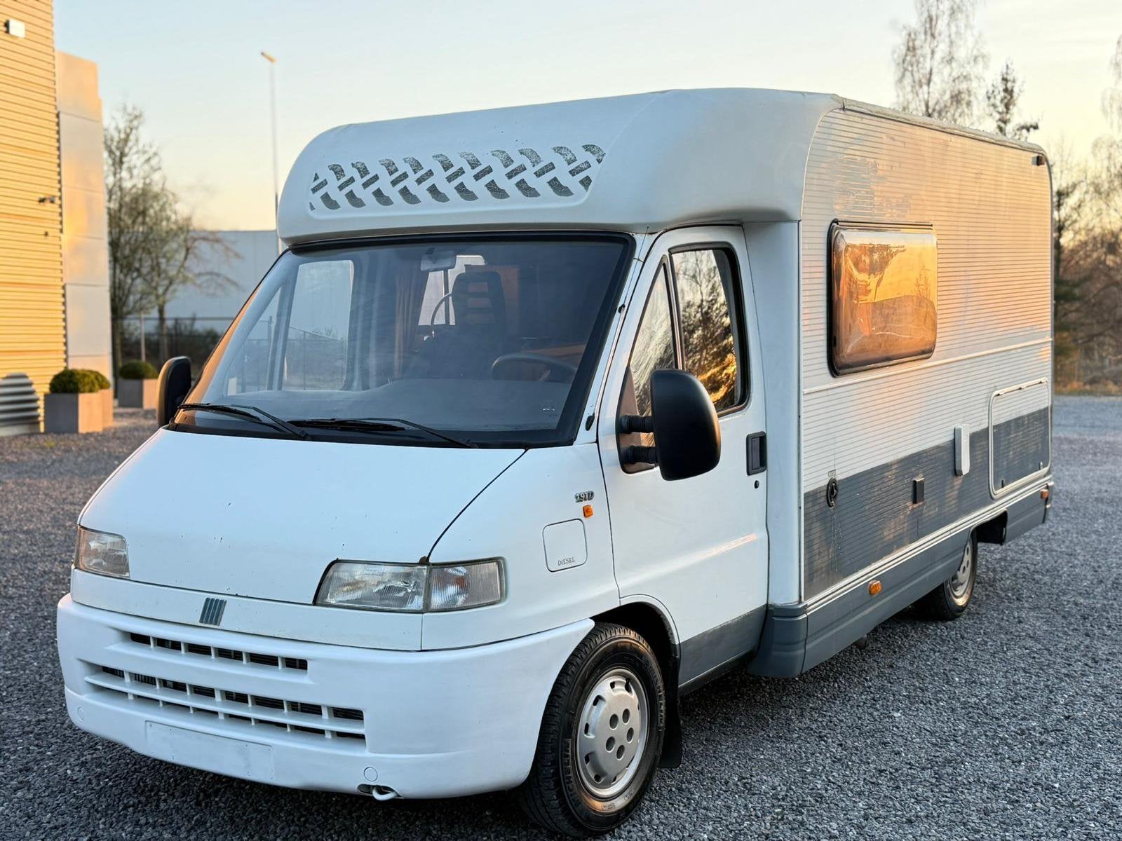 Fiat Ducato Fendt Camper 1.9TD bien entretenu, Autos, Achat, Auvent, Entreprise, Boîte manuelle