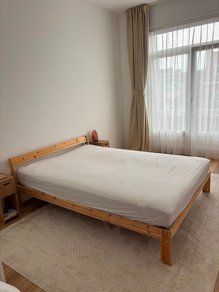 Ikea bed en matras 140x200, Ophalen, Gebruikt, Bruin, 140 cm