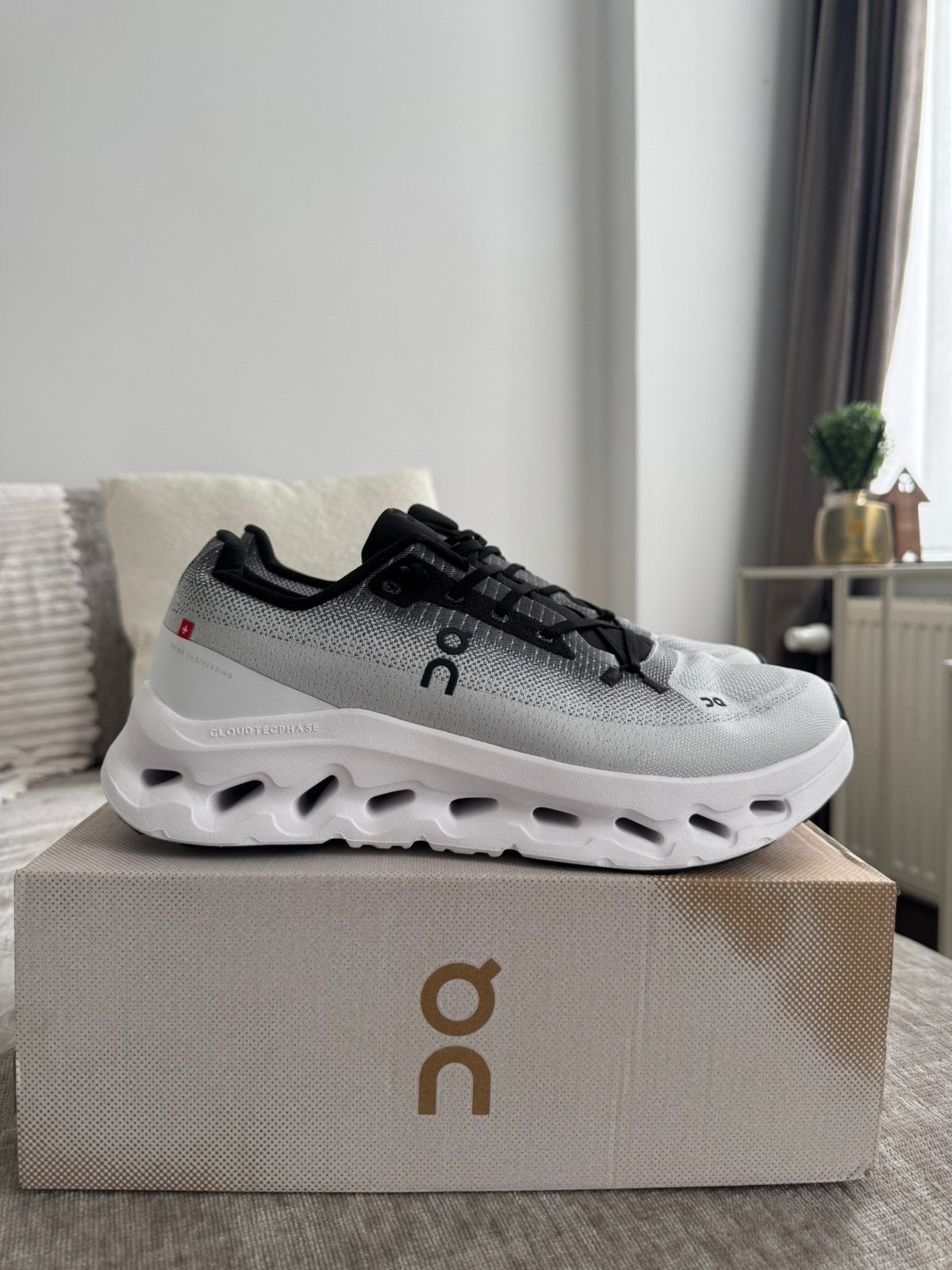 On cloud taille 43, Kleding | Heren, Schoenen, Ophalen, Zo goed als nieuw, Wit