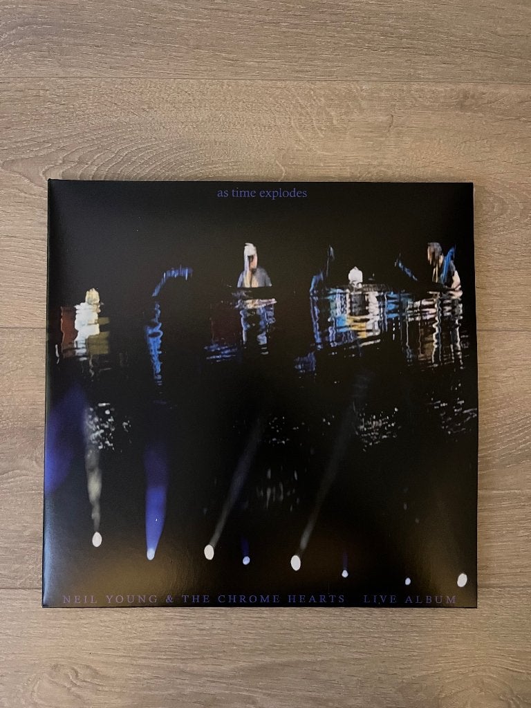 Neil Young And the Chrome Hearts - As Time Explodes (2LP), Ophalen, Zo goed als nieuw, 12 inch, Dubbel-LP