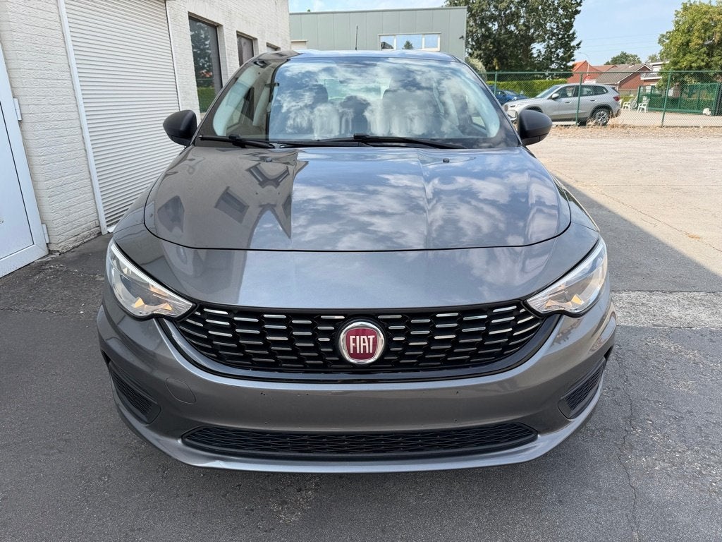 Fiat Tipo 1400 cc essence, Autos, Argent ou Gris, Achat, https://public.car-pass.be/vhr/1f174060-ca7e-45f2-95ae-cf48e95cb477, Entreprise