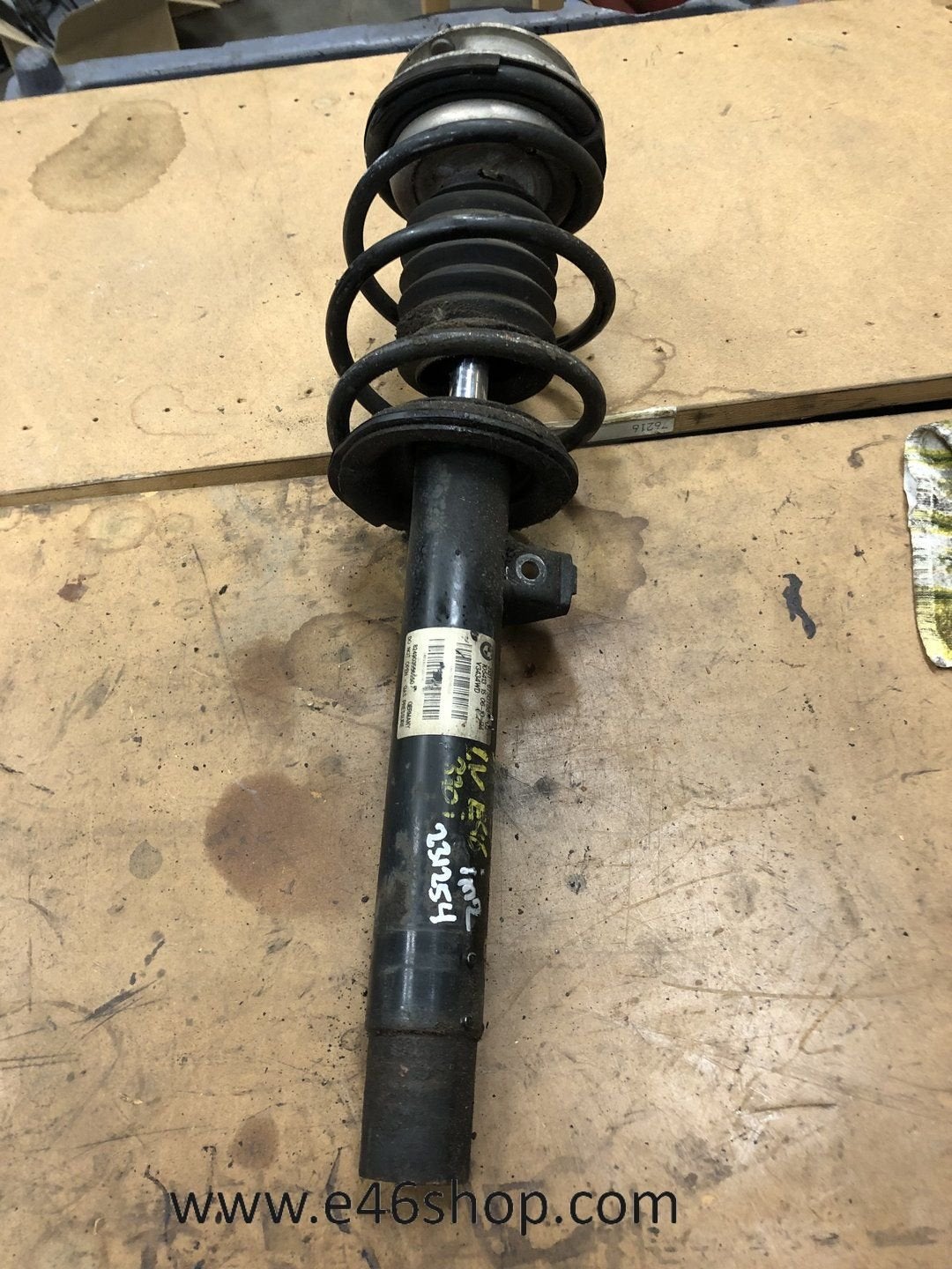VEERPOOT SCHOKBREKER BMW E46 LINKS OE 6750788, Gebruikt, -, -, Ophalen of Verzenden
