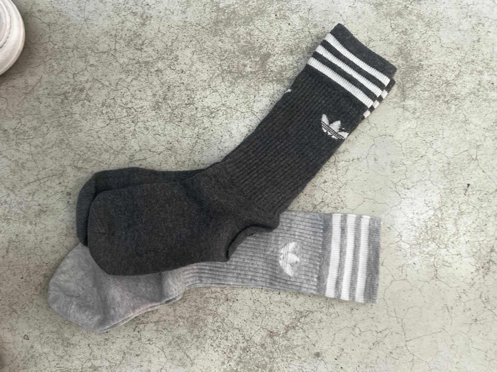 Chaussettes Adidas taille 41-46, Enlèvement ou Envoi, Comme neuf