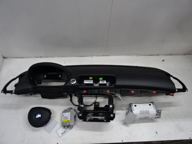 AIRBAG ENSEMBLE BMW 1 serie (E87 / 87N) (01-2003/12-2012), Utilisé, BMW, Petuelring 130
80809  München, DE, Bayerische Motoren Werke AG