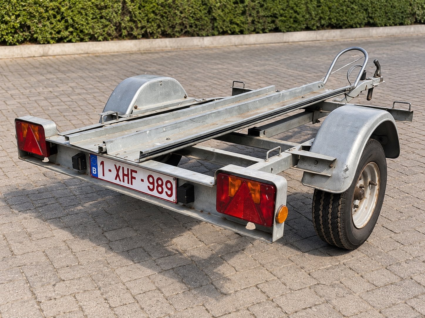 Aanhangwagen voor één motorfiets, Ophalen, Zo goed als nieuw