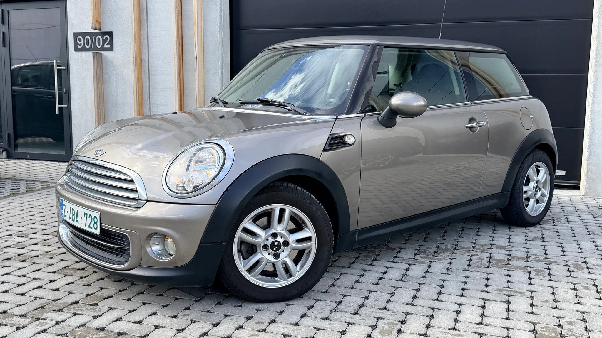 MINI One 1.6 Essence // 2013 // 180.000 KM // AUTOMATIQUE, Autos, Argent ou Gris, Euro 6, Entreprise, Carnet d'entretien