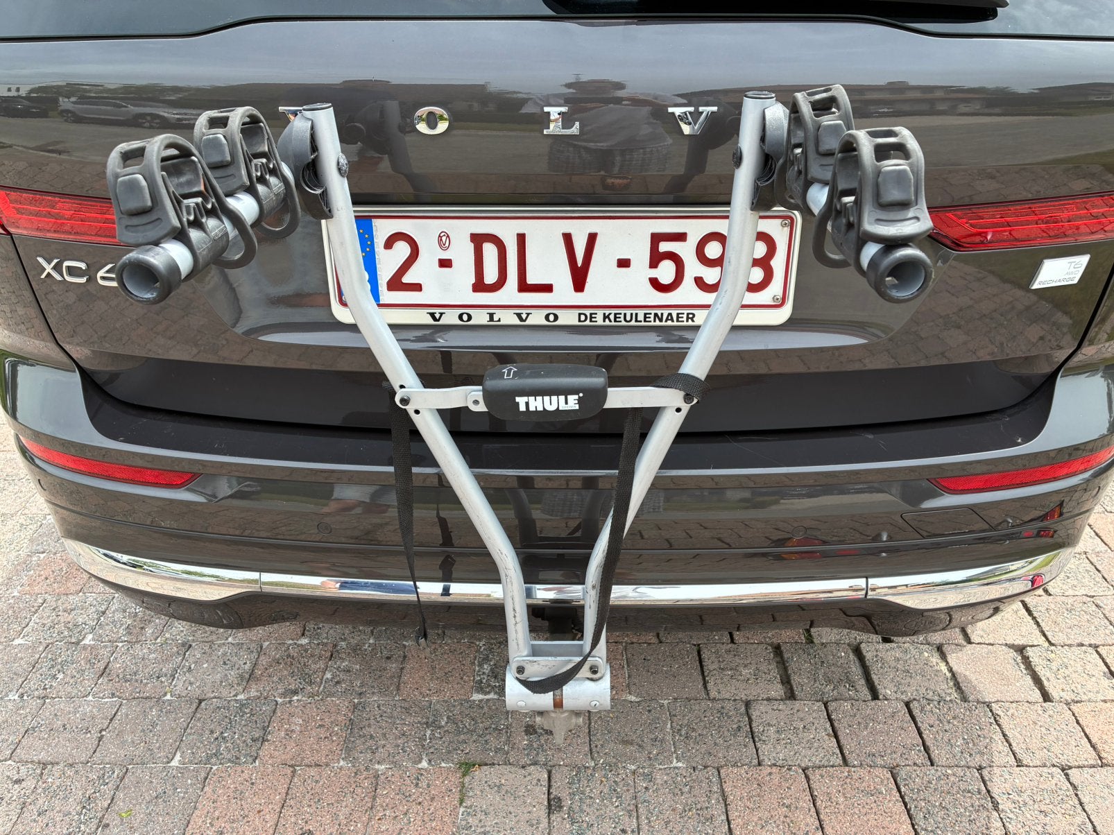 Porte-vélos et plaque d'immatriculation Thule, Enlèvement, Avant