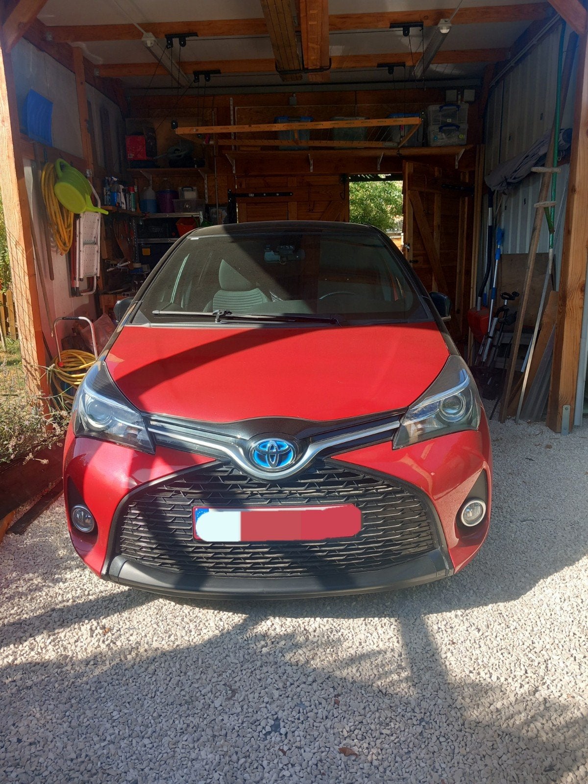 Toyota Yaris 1.5 Hybride automaat, Rouge, Achat, Euro 6, Noir