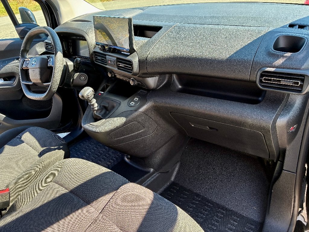 OPEL COMBO LIGHT CARGO 3 L, Euro 6, Entreprise, Entretenue par le concessionnaire, Noir