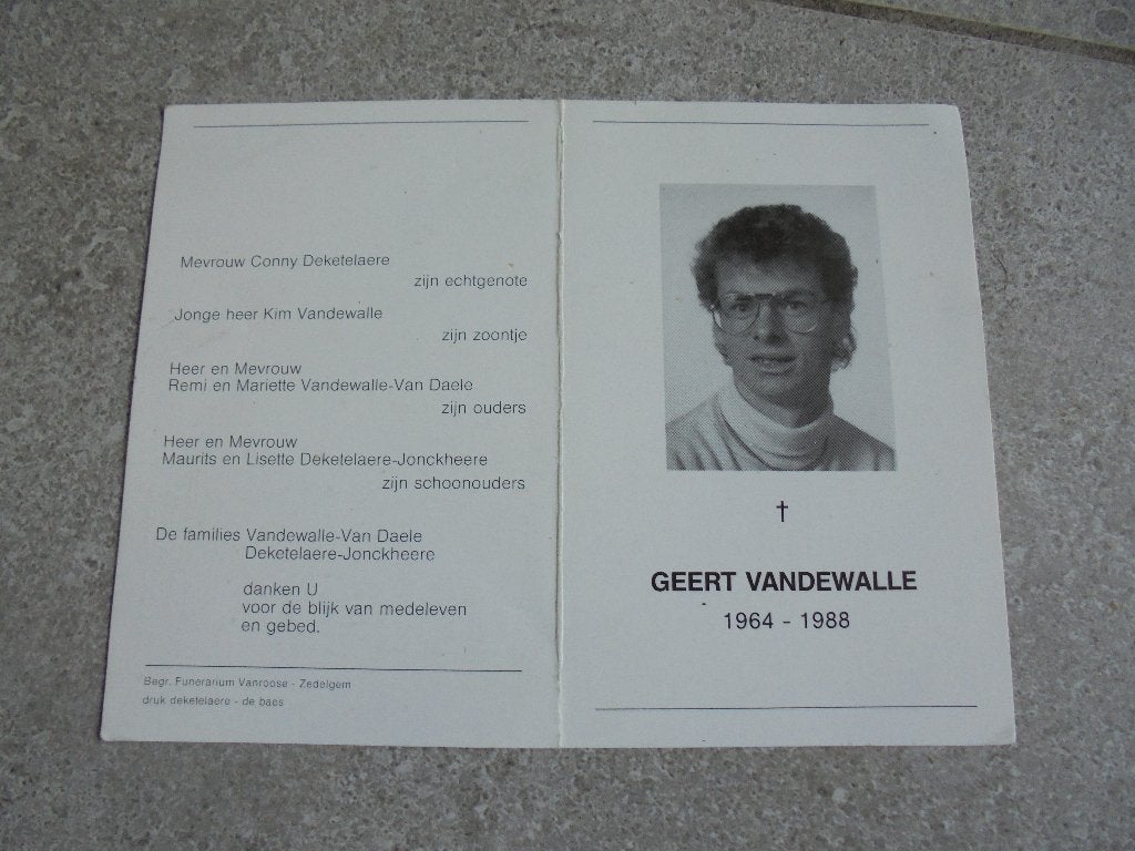 Doodsprentje Wielrenner Geert Vandewalle, Verzamelen, Bidprentjes en Rouwkaarten, Verzenden