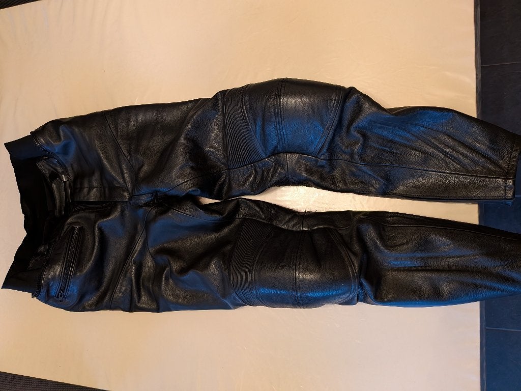 lederen motorbroek 50 IXS in zeer mooie staat, Motoren, Kleding | Motorkleding, Ophalen of Verzenden, Tweedehands, Broek | leer