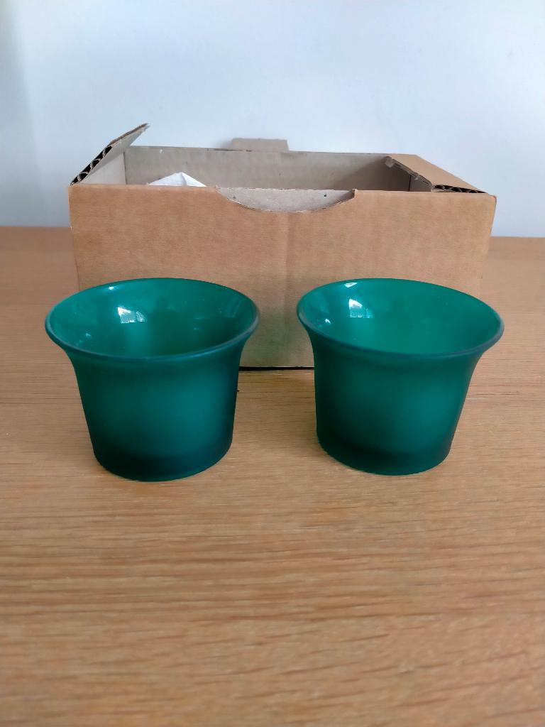 Twee theelichthoudertjes, Huis en Inrichting, Ophalen of Verzenden, Zo goed als nieuw, Groen, Minder dan 25 cm