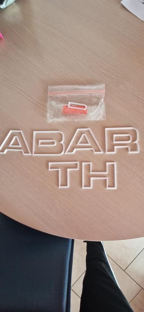 Abarth lettrage grille avant  NEUF, Enlèvement ou Envoi