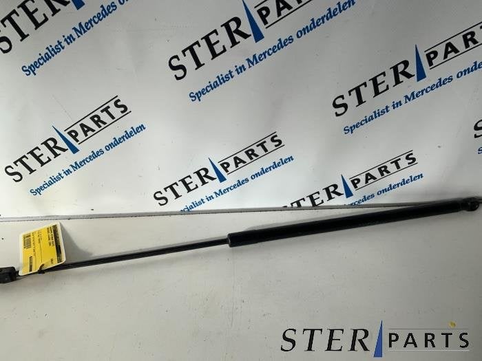 Amortisseur capot moteur droit d'un Mercedes C-Klasse, Autos : Pièces & Accessoires, 3 mois de garantie, Utilisé, -, -