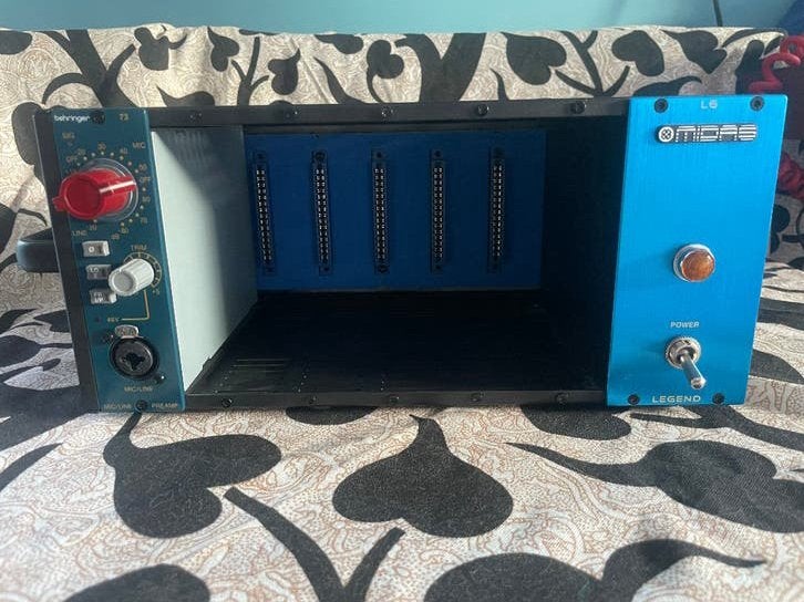 Behringer 73 Pre amp + Case Midas L6, TV, Hi-fi & Vidéo, Enlèvement ou Envoi, Comme neuf, Audio