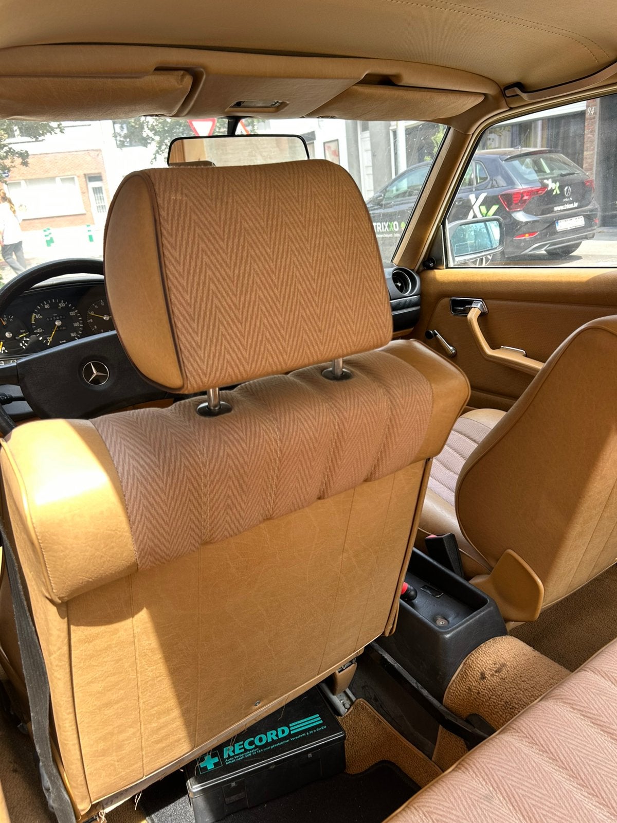Mercedes E klasse 1980 gekeurd voor verkoop, foto 5