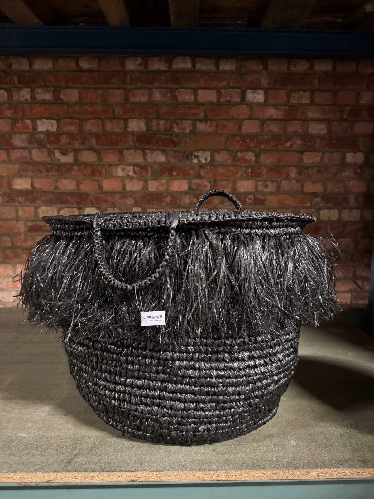 Zwarte mand (wasmand, tuinmand, opbergmand), Huis en Inrichting, Woonaccessoires | Schalen en Manden, Ophalen, Zo goed als nieuw