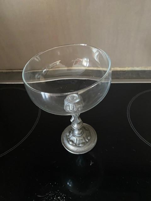 Verre transparent sur base en étain, Enlèvement ou Envoi