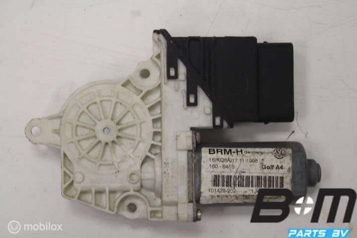 Raammotor LA (bestuurderskant) VW Bora / Golf 4 1J4959811C, Gebruikt