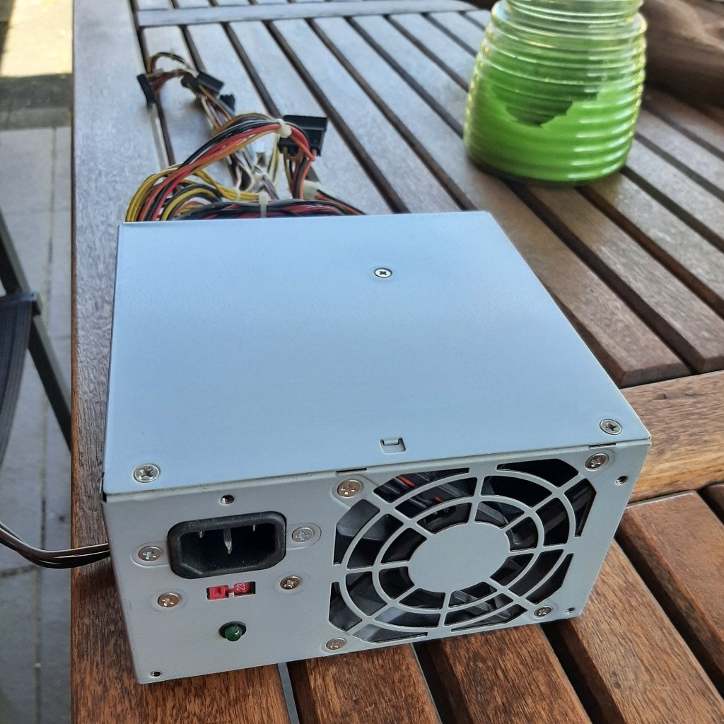 Pc voeding, Ophalen, Zo goed als nieuw