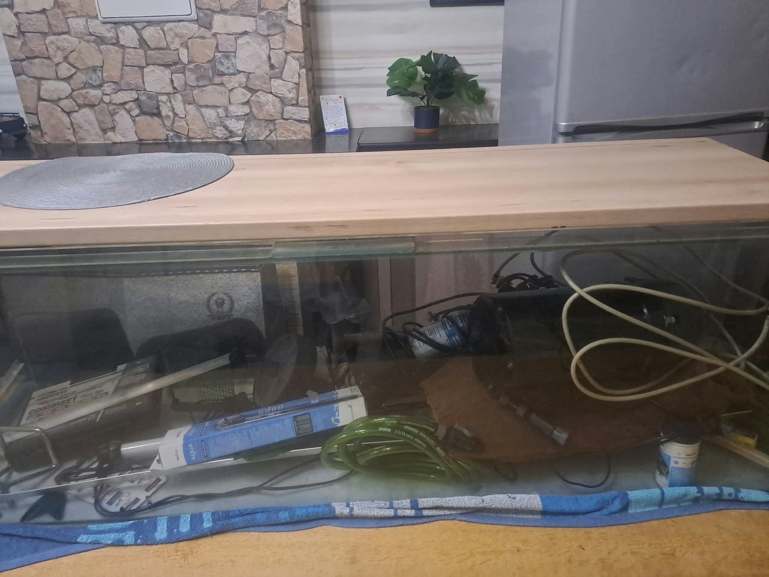Aquarium, Enlèvement, Comme neuf