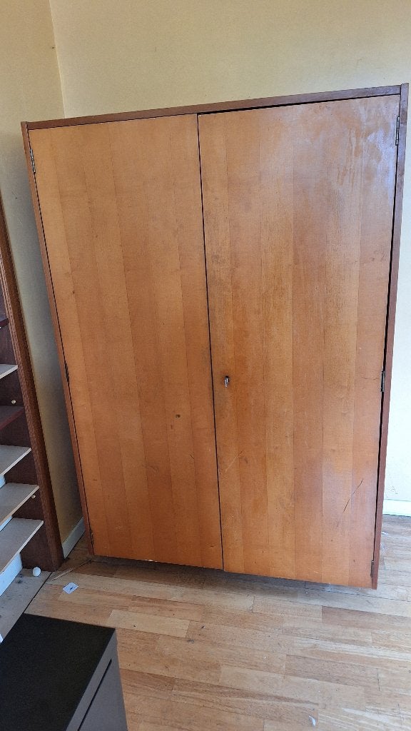 kast met schabben, Enlèvement, Utilisé