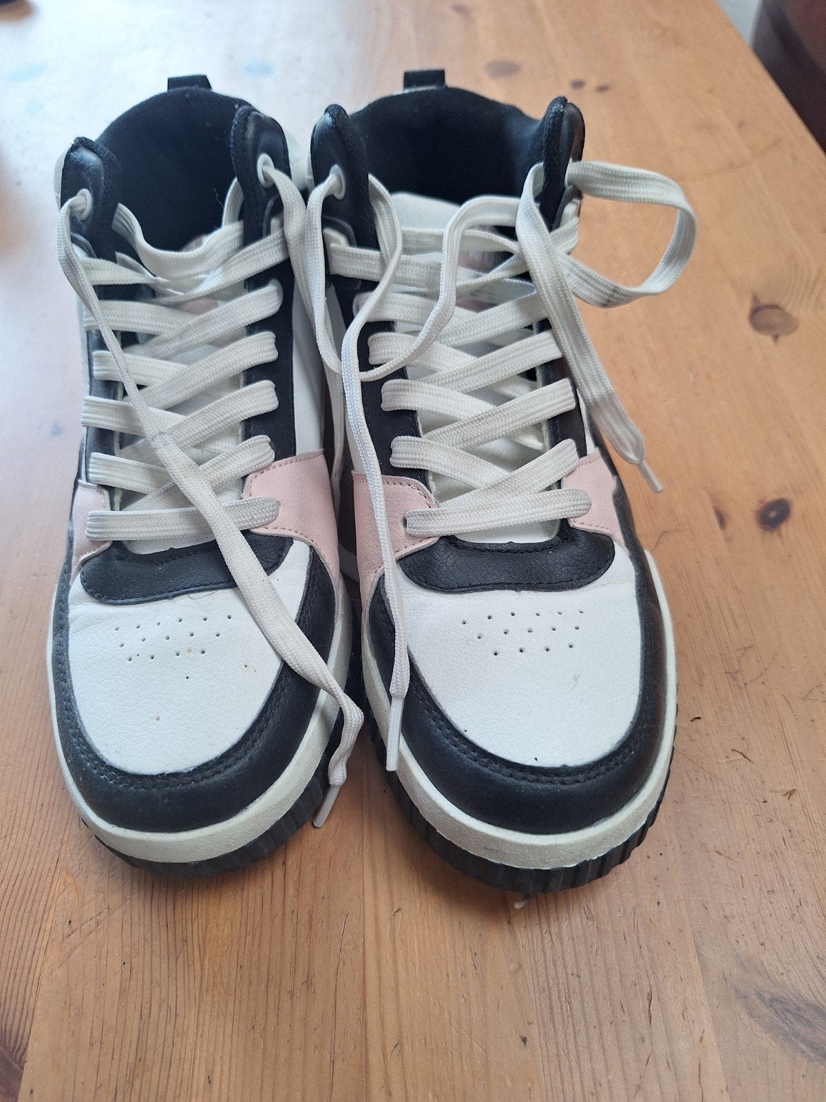 Basket style jordan, Enlèvement