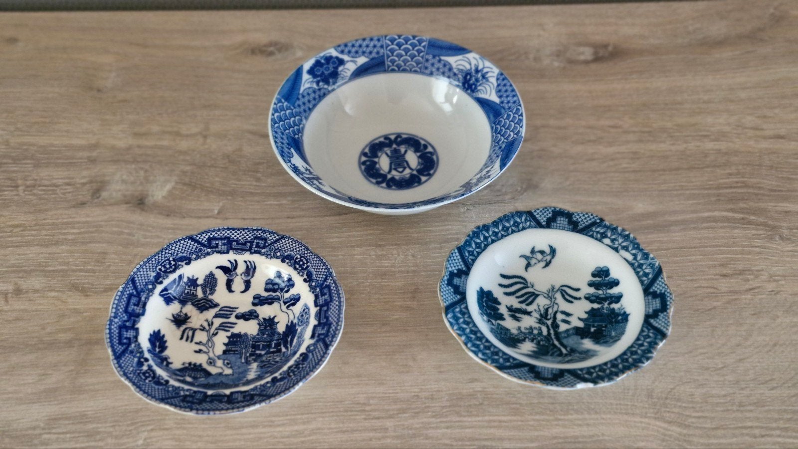 3 blauw-witte porseleinen kommen/schaaltjes – Oosters decor, Antiek en Kunst, Ophalen
