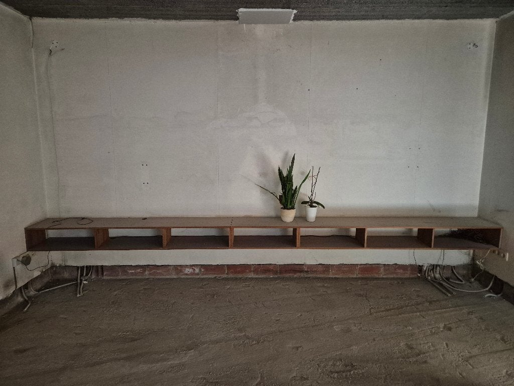 Gratis Kastjes, 25 à 50 cm, 200 cm ou plus, 5 tiroirs ou plus, Moins de 100 cm