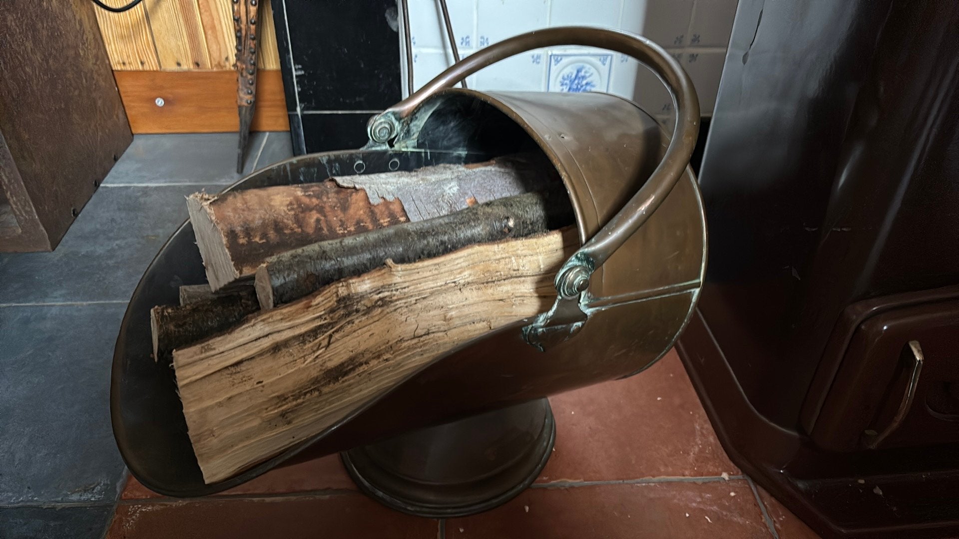 Porte buches en cuivre, Antiquités & Art, Enlèvement, Cuivre