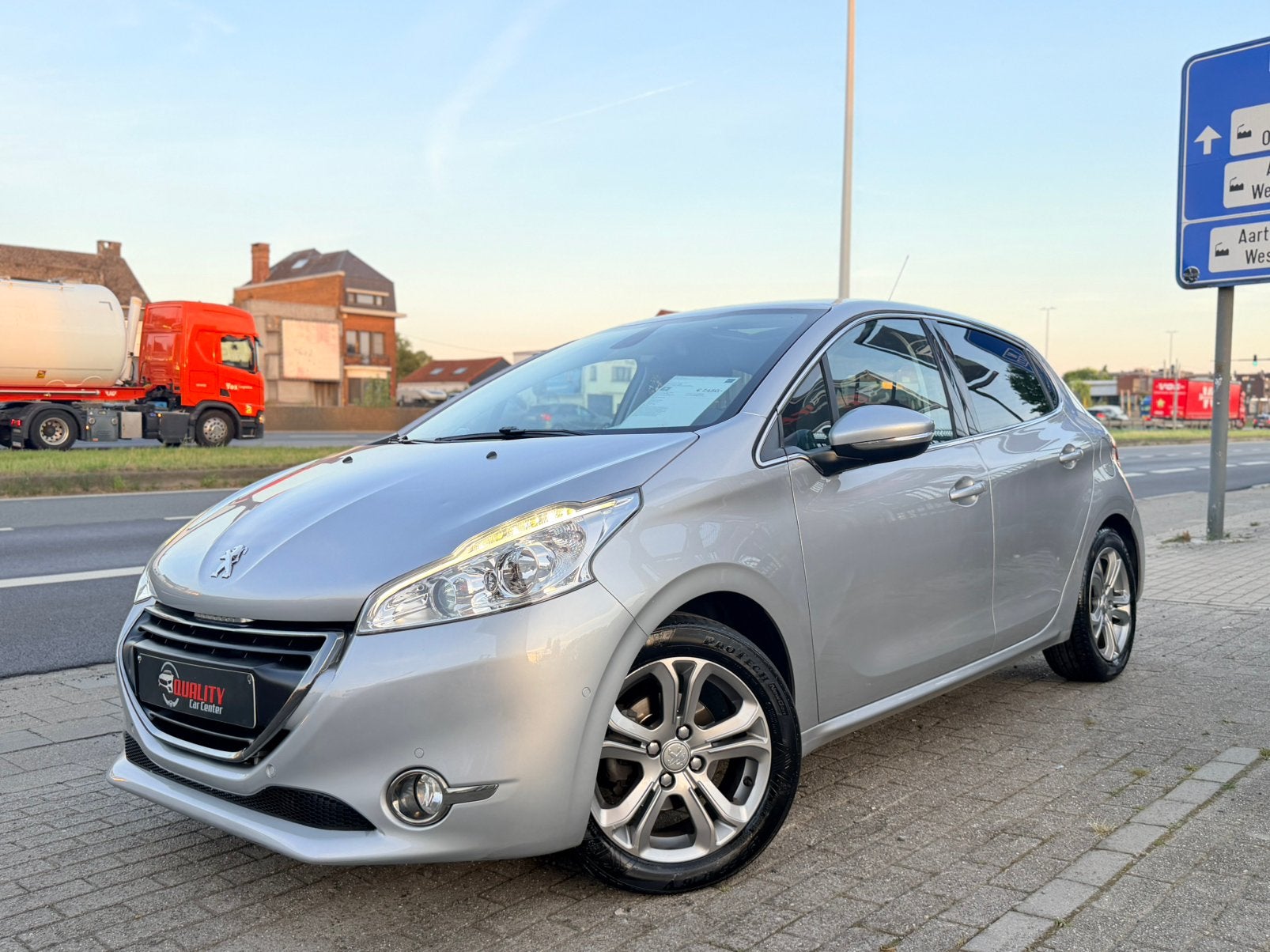 Peugeot 208 Allure 1.6i Automaat 081000km Pano Navi Pdc, Autos, Peugeot, Entreprise, Achat, ABS, Airbags, Air conditionné, Alarme