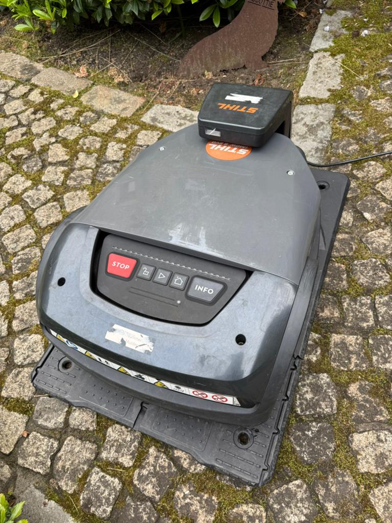 Stihl Imow 6 EVO 2024 robotmaaier, Tuin en Terras, Robotmaaiers, Zo goed als nieuw, 20 tot 25 cm, Ophalen