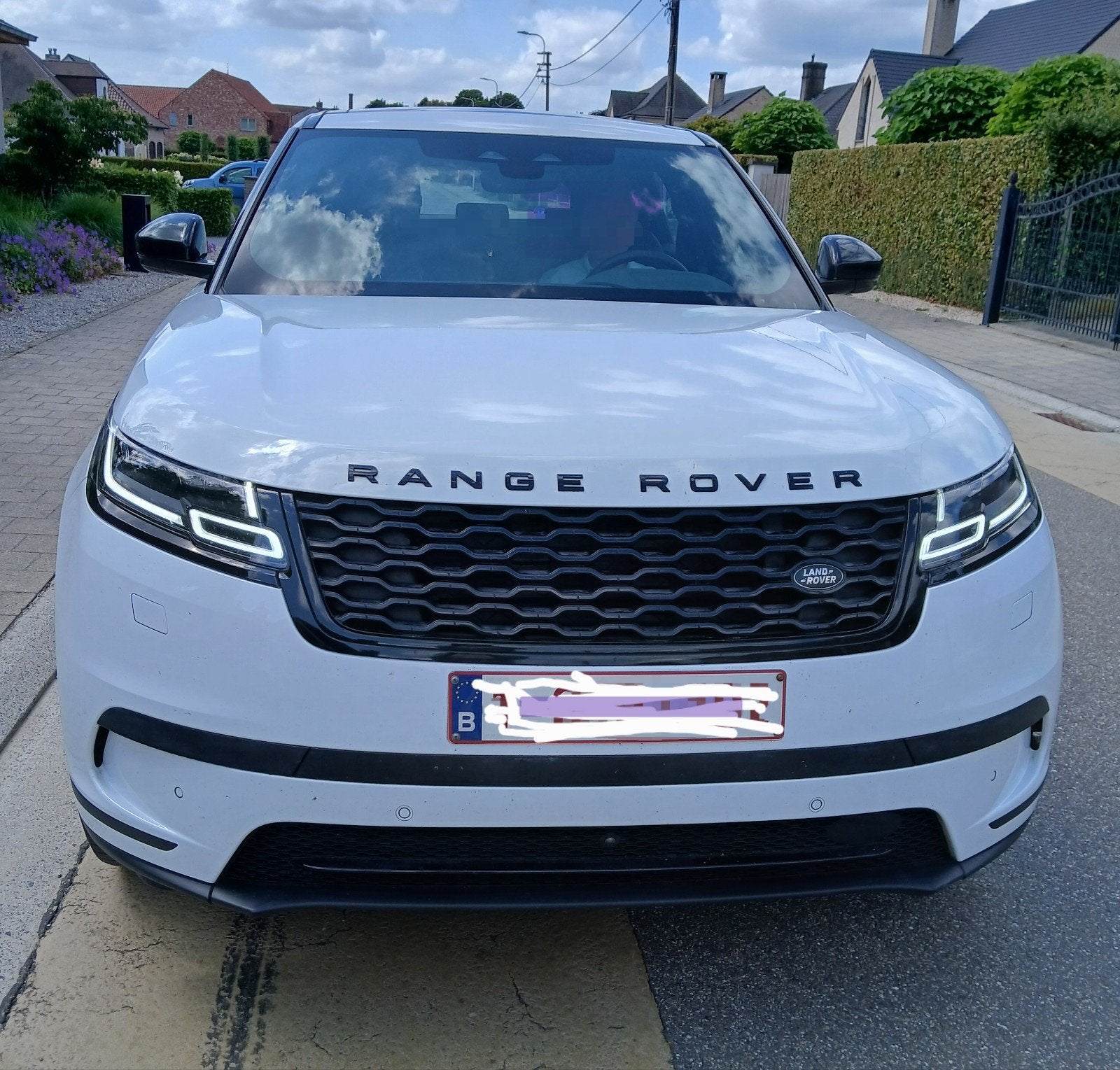RANGE ROVER VELAR UIT 2021, Auto's, Automaat, Zwart, Wit, 5 deurs