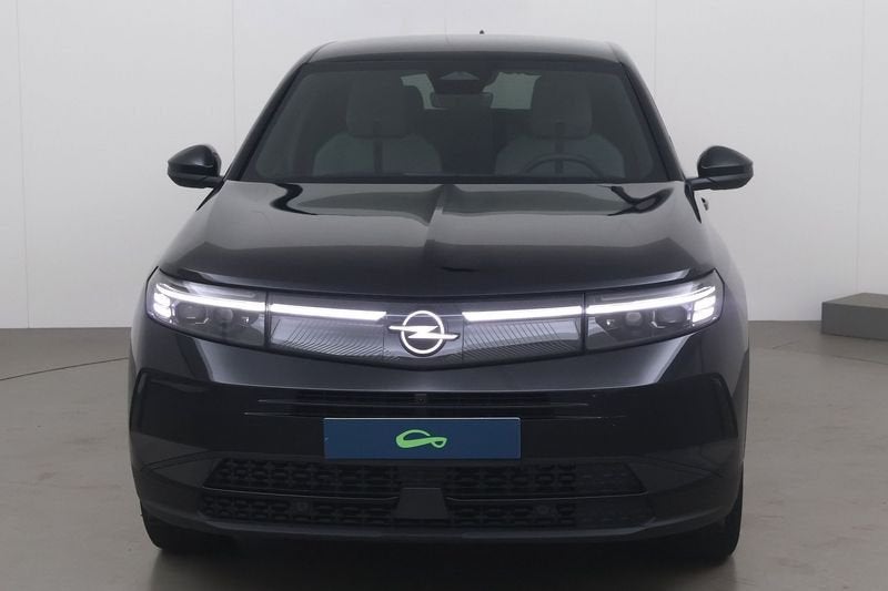 Opel Grandland 1.2 turbo gs 145 AT, Auto's, Gebruikt, Zwart, Bedrijf, 5 zetels