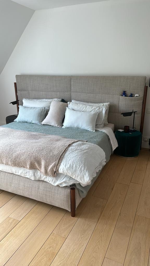 Lit de luxe ROCHE BOBOIS en bois massif avec tête XL modulai, Antiquités & Art, Antiquités | Meubles | Chaises & Canapés, Enlèvement