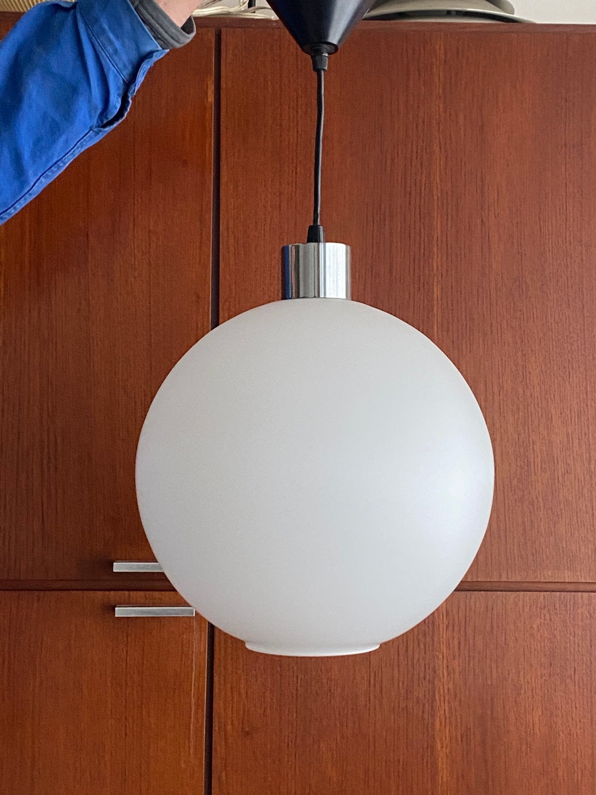 Lampe suspendue vintage en opaline, Maison & Meubles, Enlèvement, Utilisé, Verre, E27 (grand)